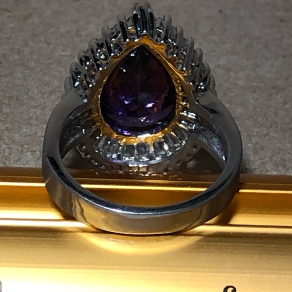 Crystal Cocktail Ring - Picture 4 of 5